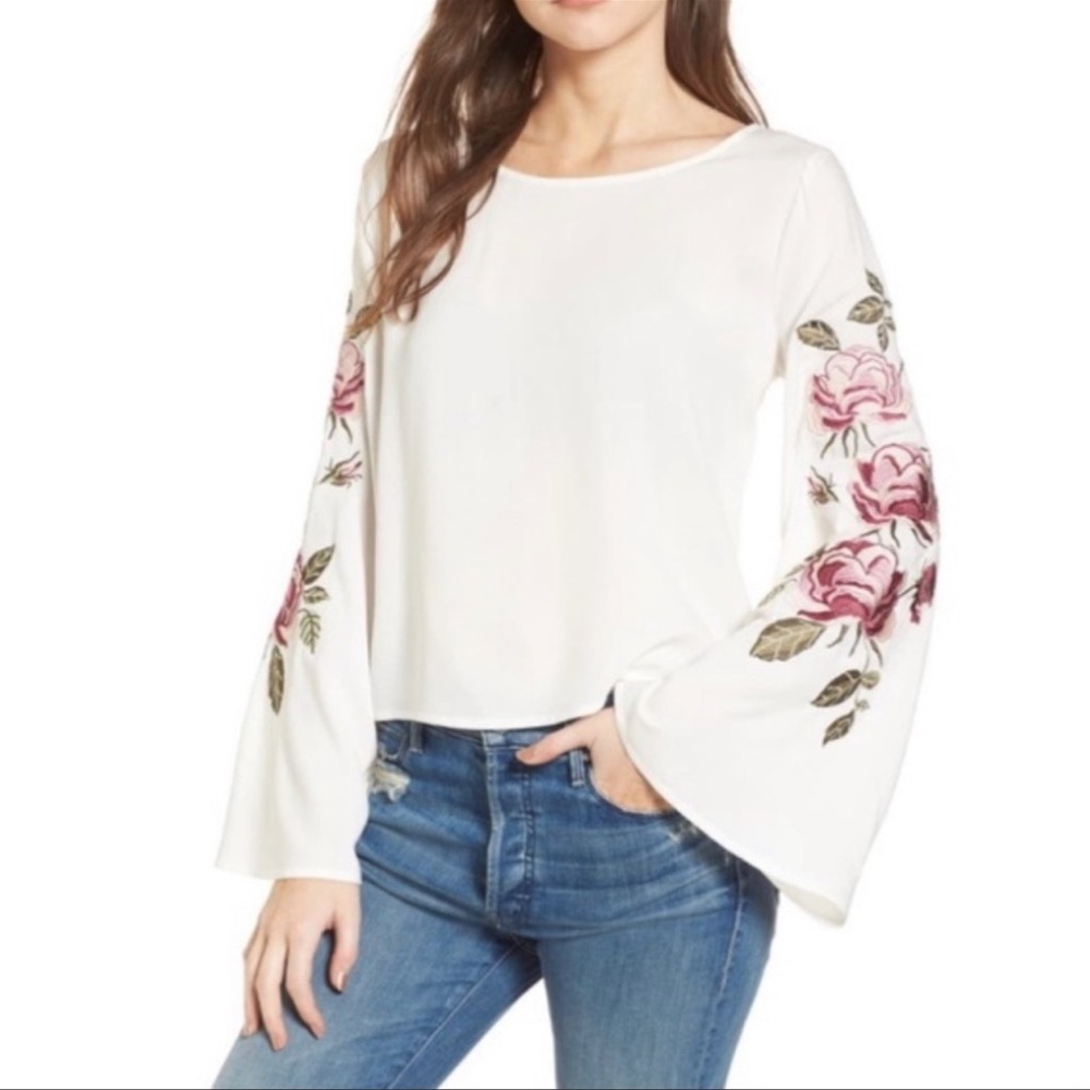 Cupcakes and Cashmere embroidered floral top size S